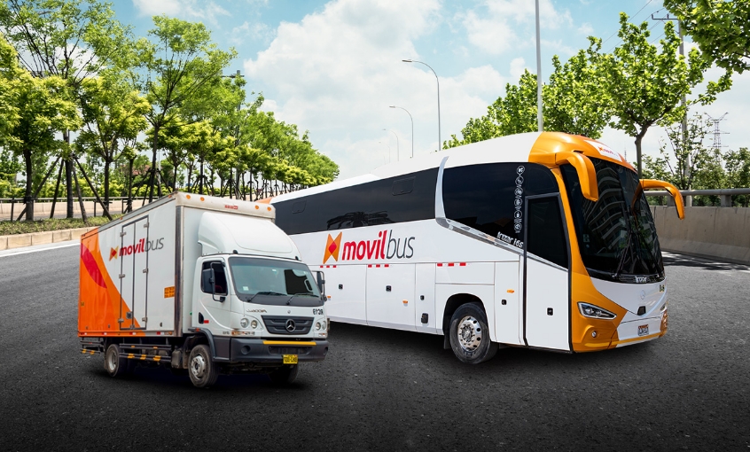 Furgón Movilbus en carretera